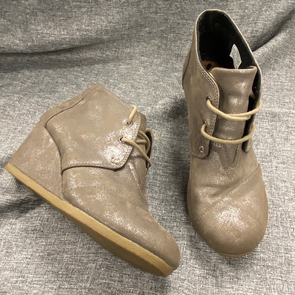 Toms Shoes - Toms wedge booties womens shoes size 7.5